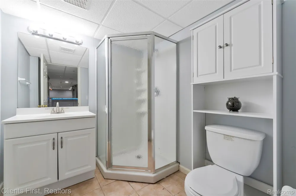 45498 Muirfield Drive Canton Charter Township, MI 48188