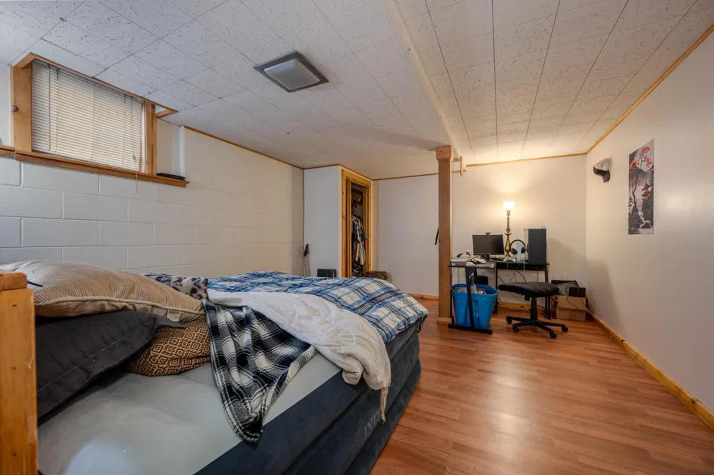 200 NE Hwy 1 Effie, MN 56639