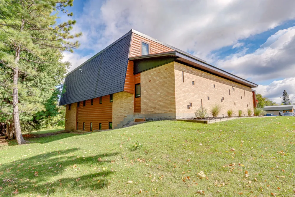 200 NE Hwy 1 Effie, MN 56639