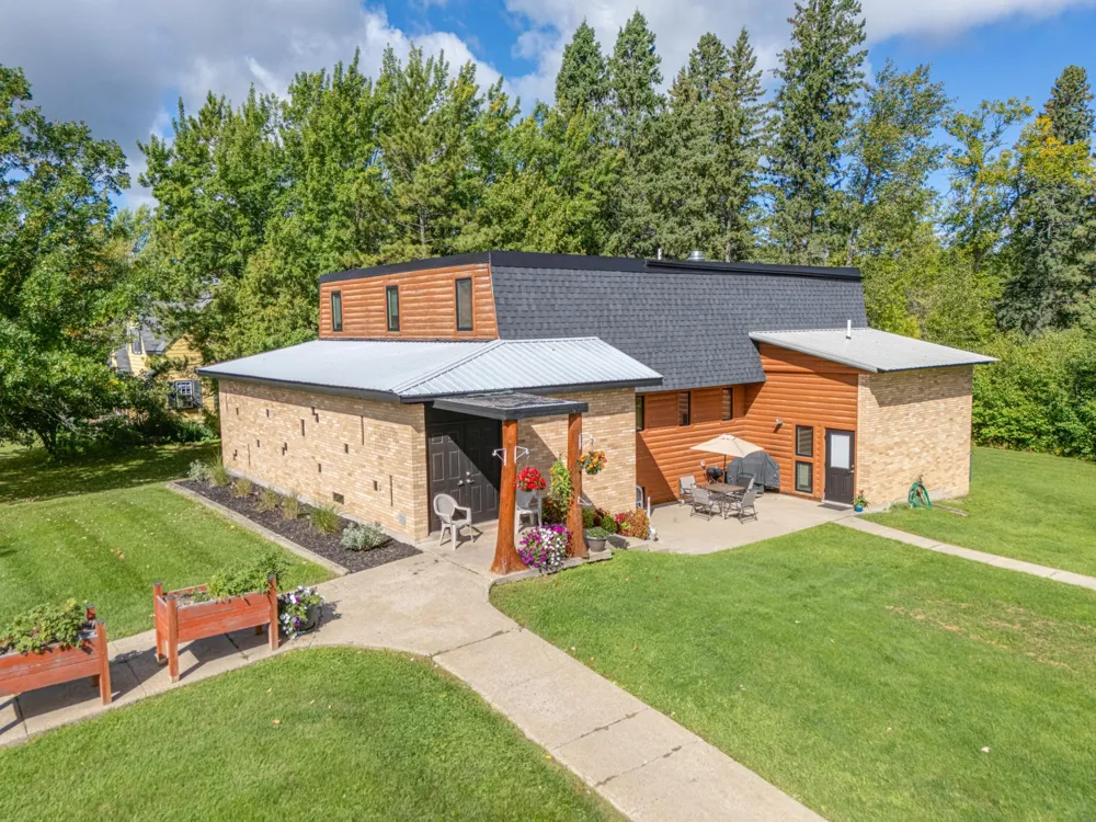 200 NE Hwy 1 Effie, MN 56639