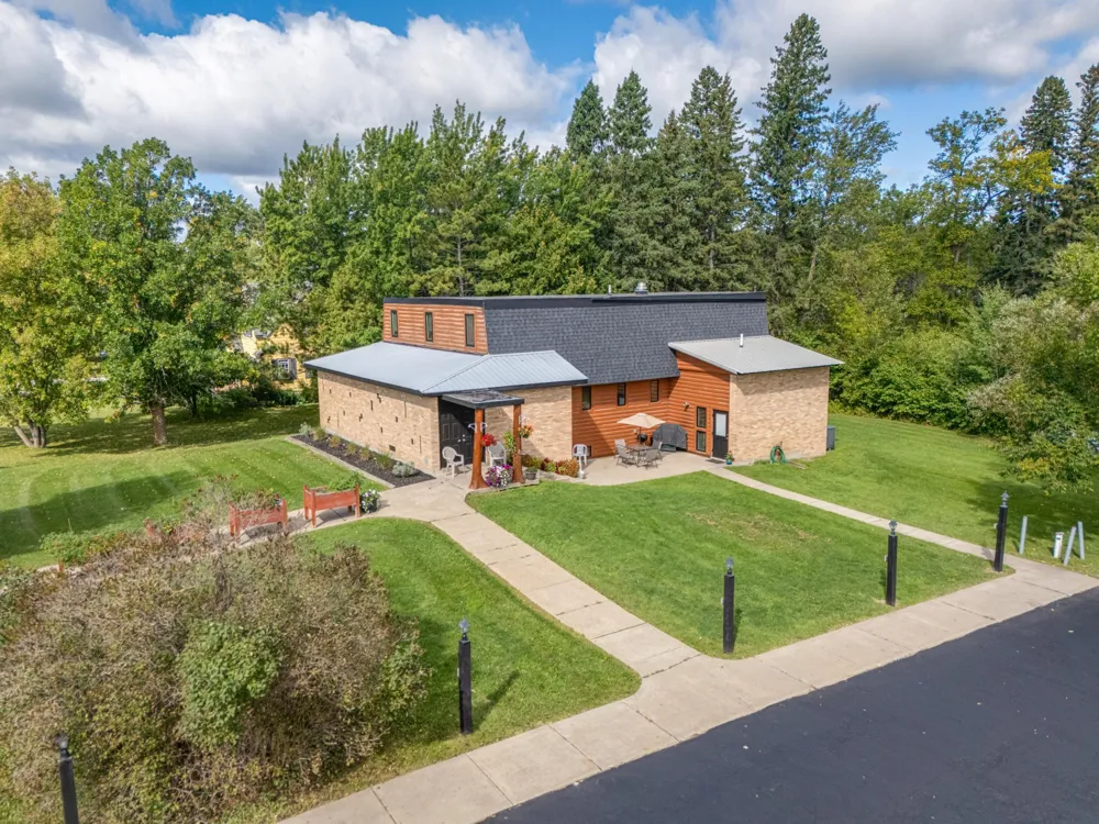 200 NE Hwy 1 Effie, MN 56639