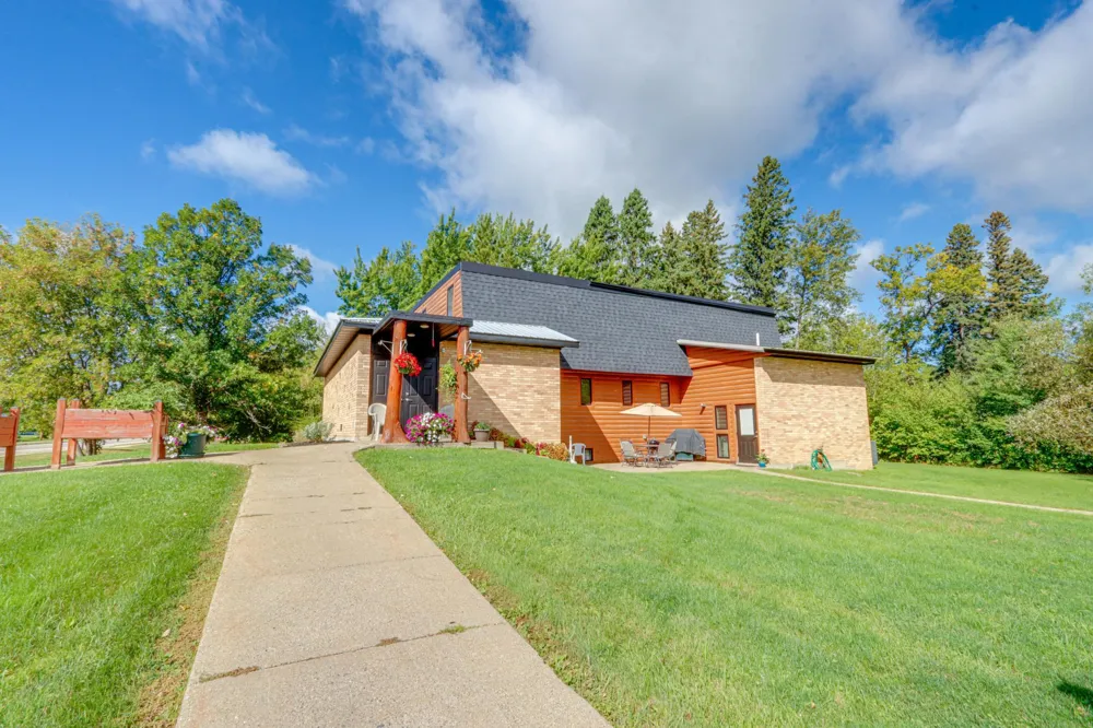 200 NE Hwy 1 Effie, MN 56639