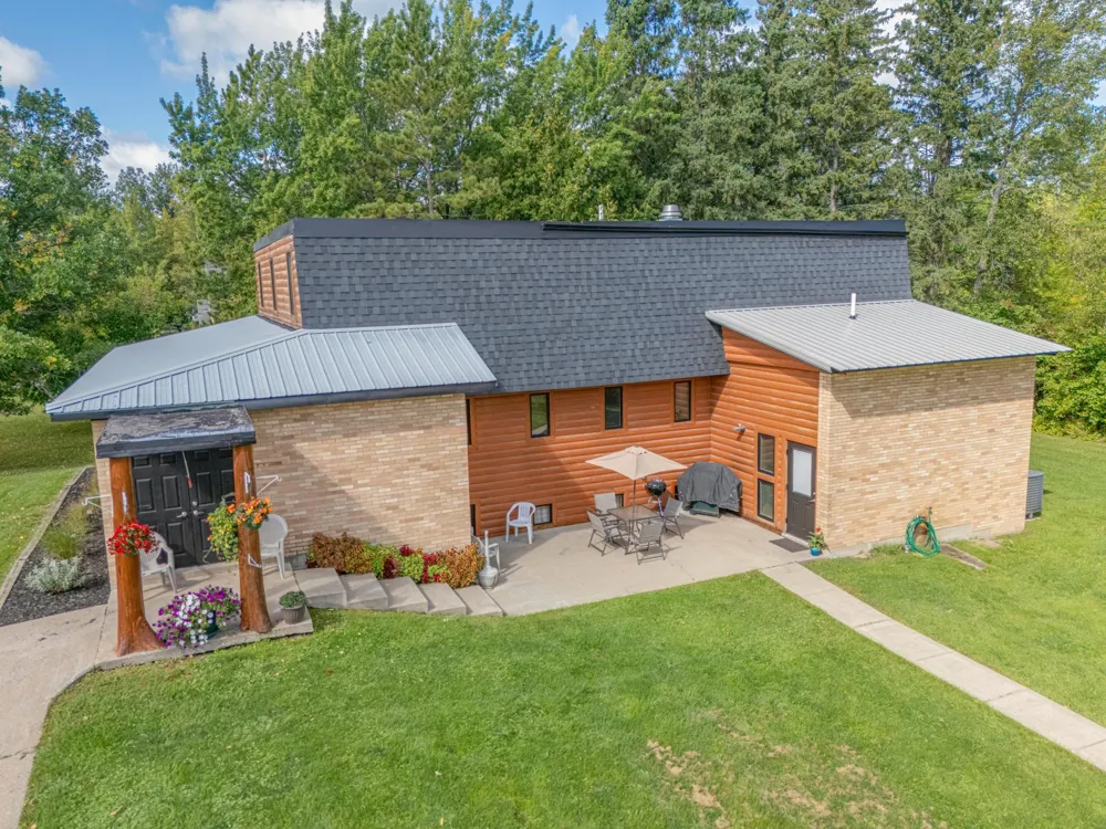200 NE Hwy 1 Effie, MN 56639
