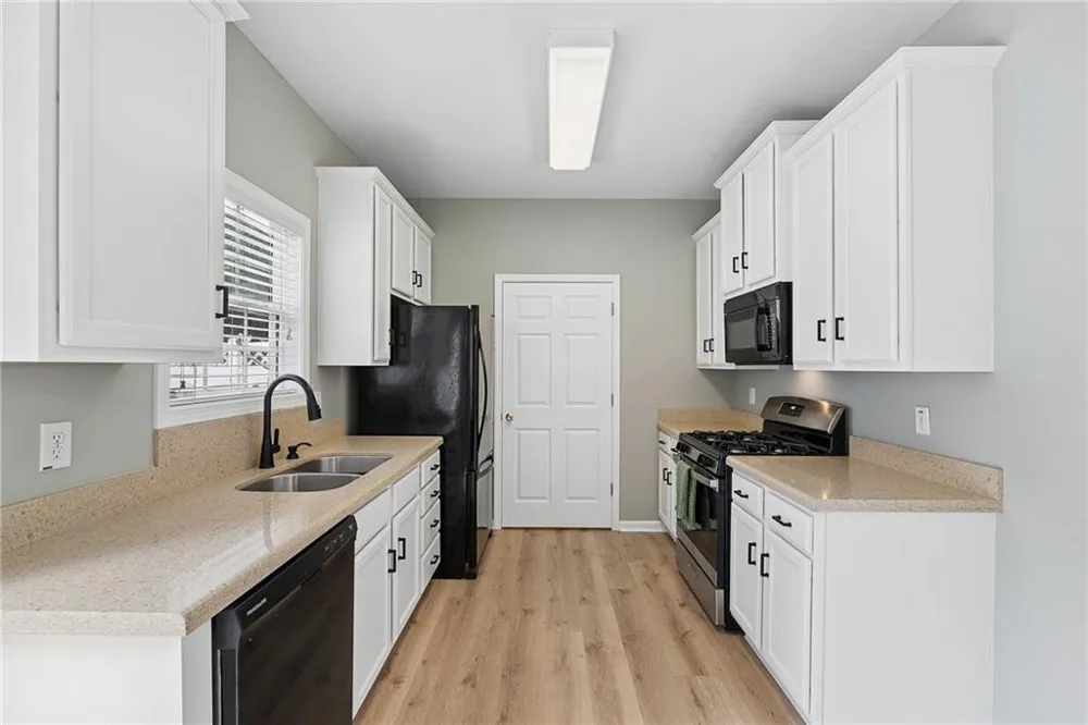 3392 Raes Creek Road Marietta, GA 30008