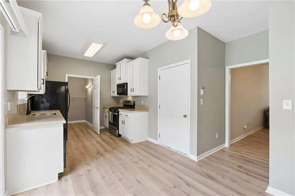 3392 Raes Creek Road Marietta, GA 30008
