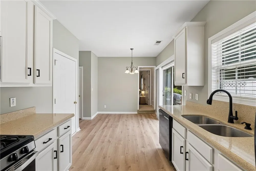 3392 Raes Creek Road Marietta, GA 30008