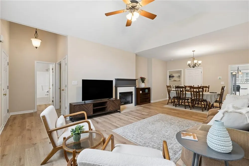 3392 Raes Creek Road Marietta, GA 30008