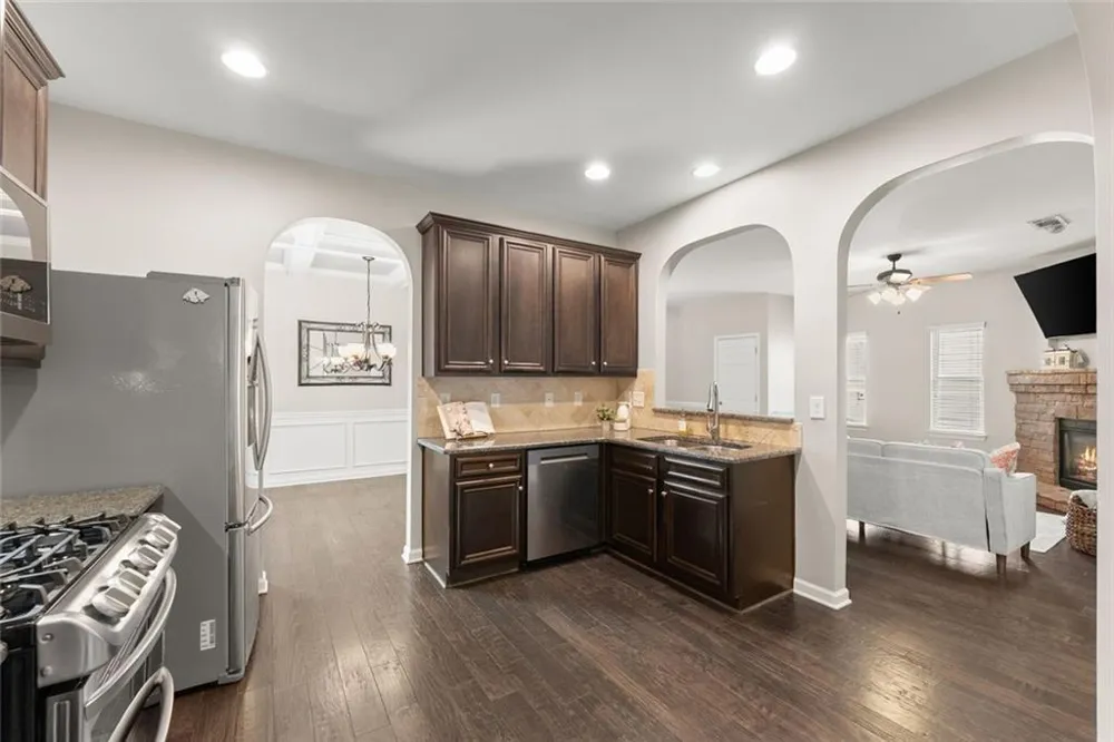 5815 Crest Oak Way Cumming, GA 30028