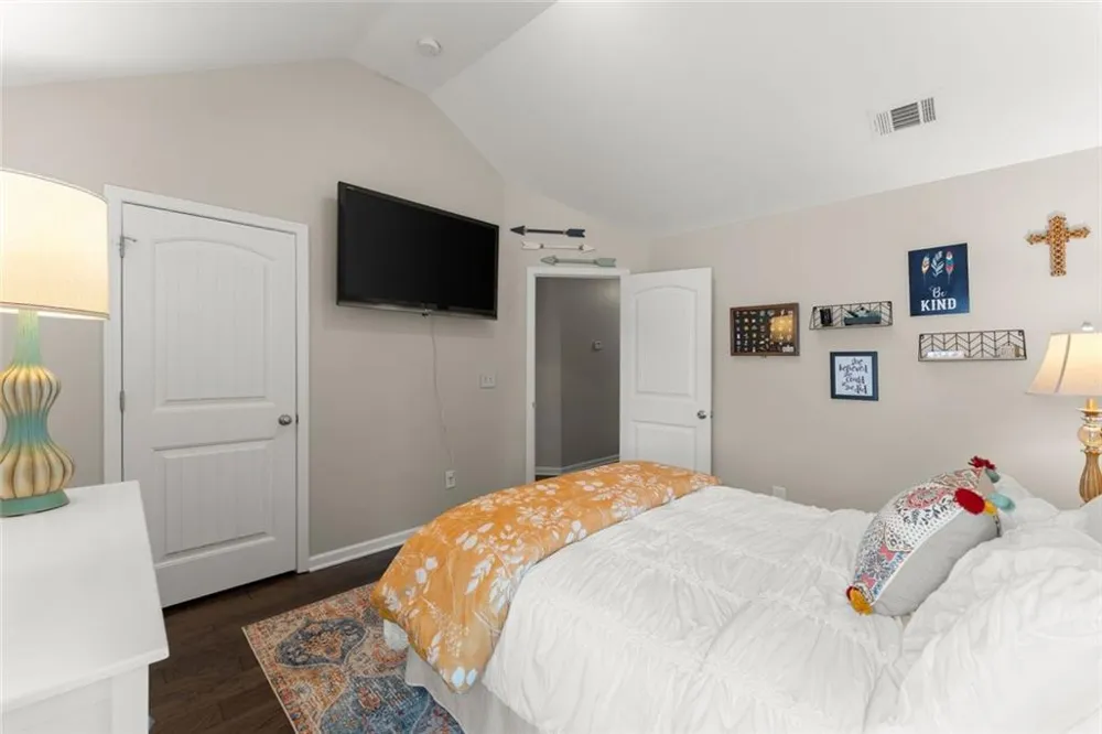 5815 Crest Oak Way Cumming, GA 30028