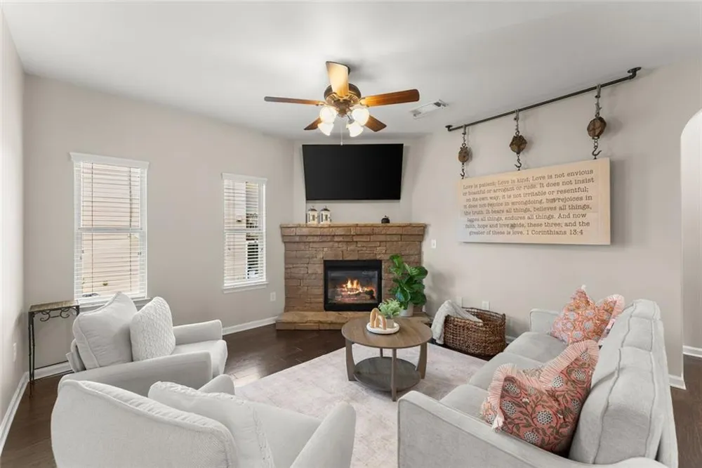 5815 Crest Oak Way Cumming, GA 30028