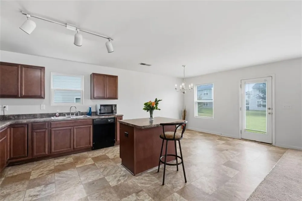 2859 S Hills Riverdale, GA 30296
