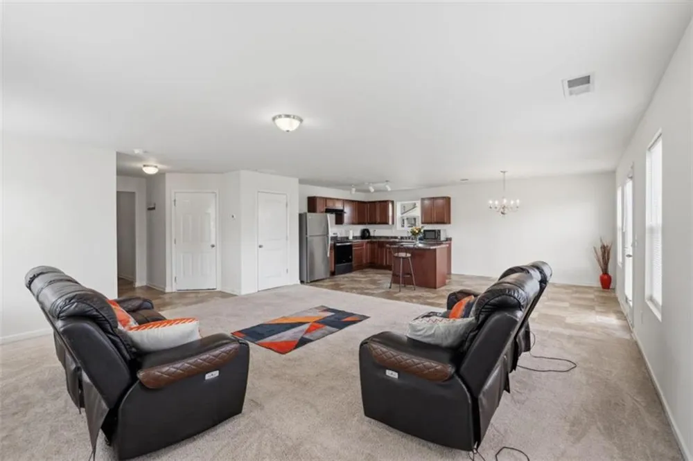 2859 S Hills Riverdale, GA 30296