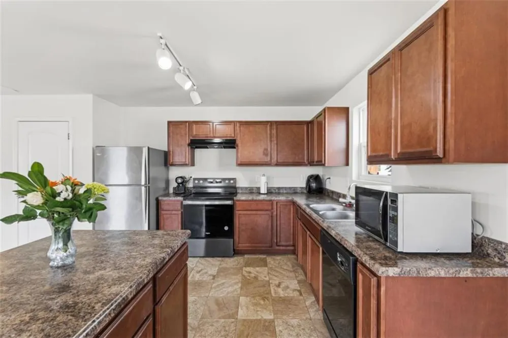 2859 S Hills Riverdale, GA 30296