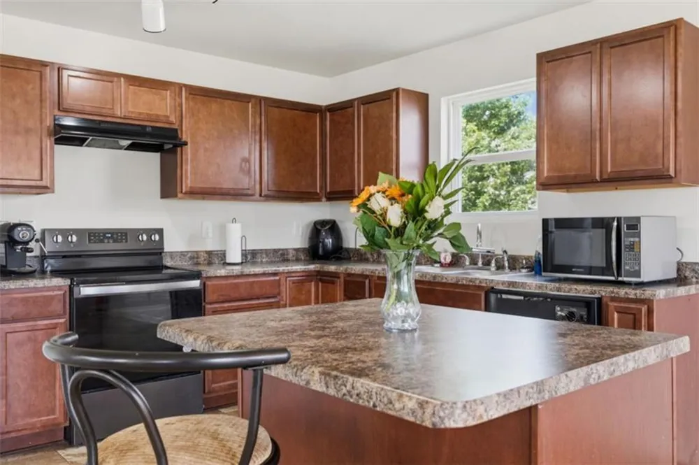2859 S Hills Riverdale, GA 30296