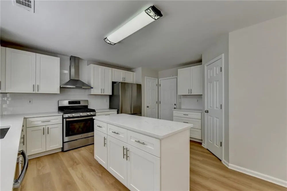 340 Waddington Trail Johns Creek, GA 30097