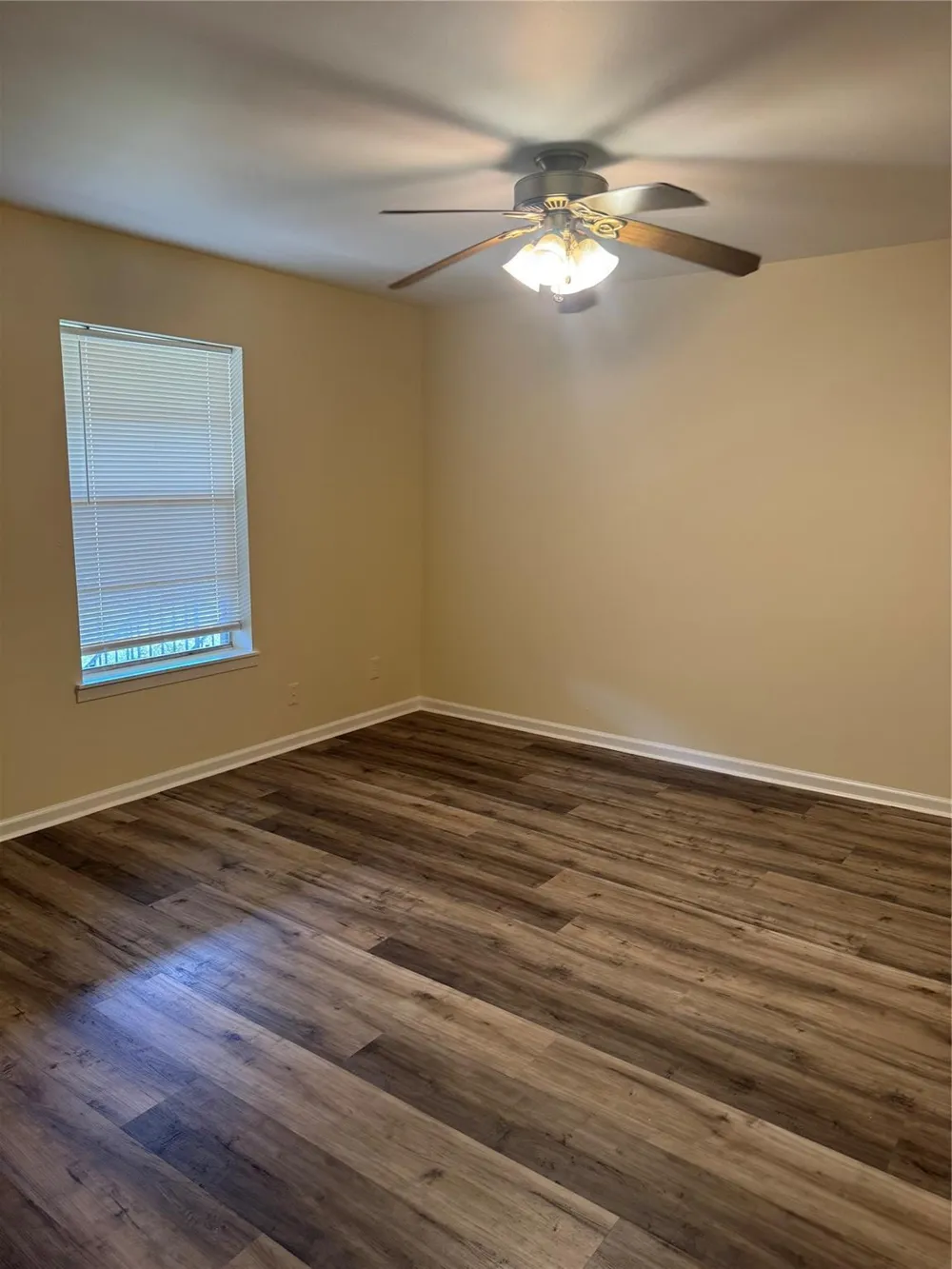 3535 Nasa Road 1 Parkway #40 Seabrook, TX 77586
