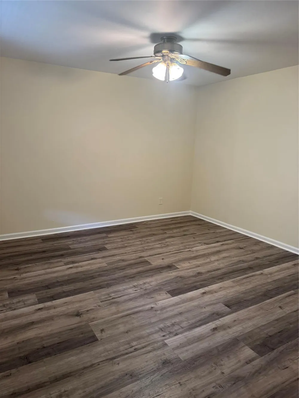 3535 Nasa Road 1 Parkway #40 Seabrook, TX 77586