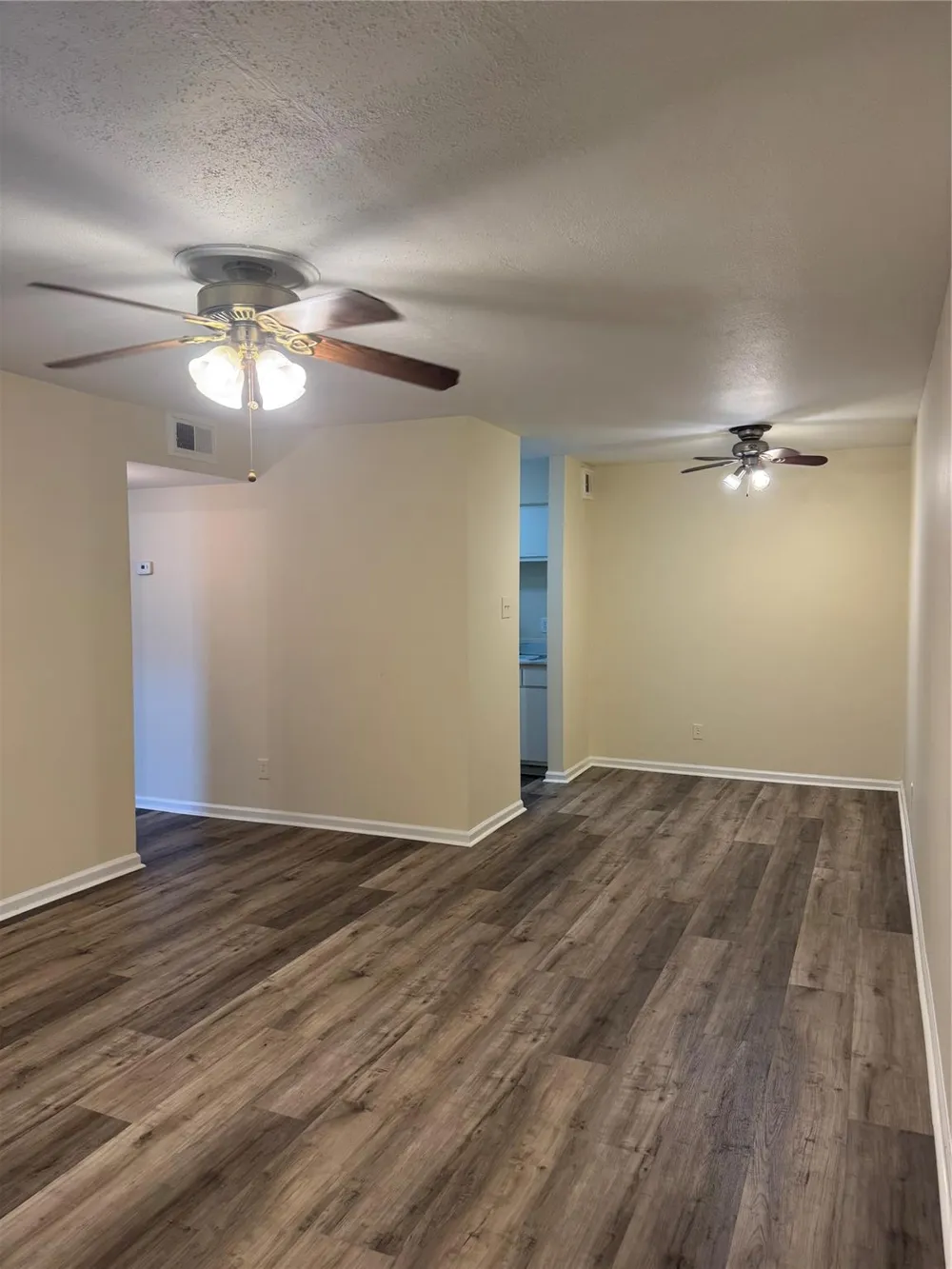 3535 Nasa Road 1 Parkway #40 Seabrook, TX 77586