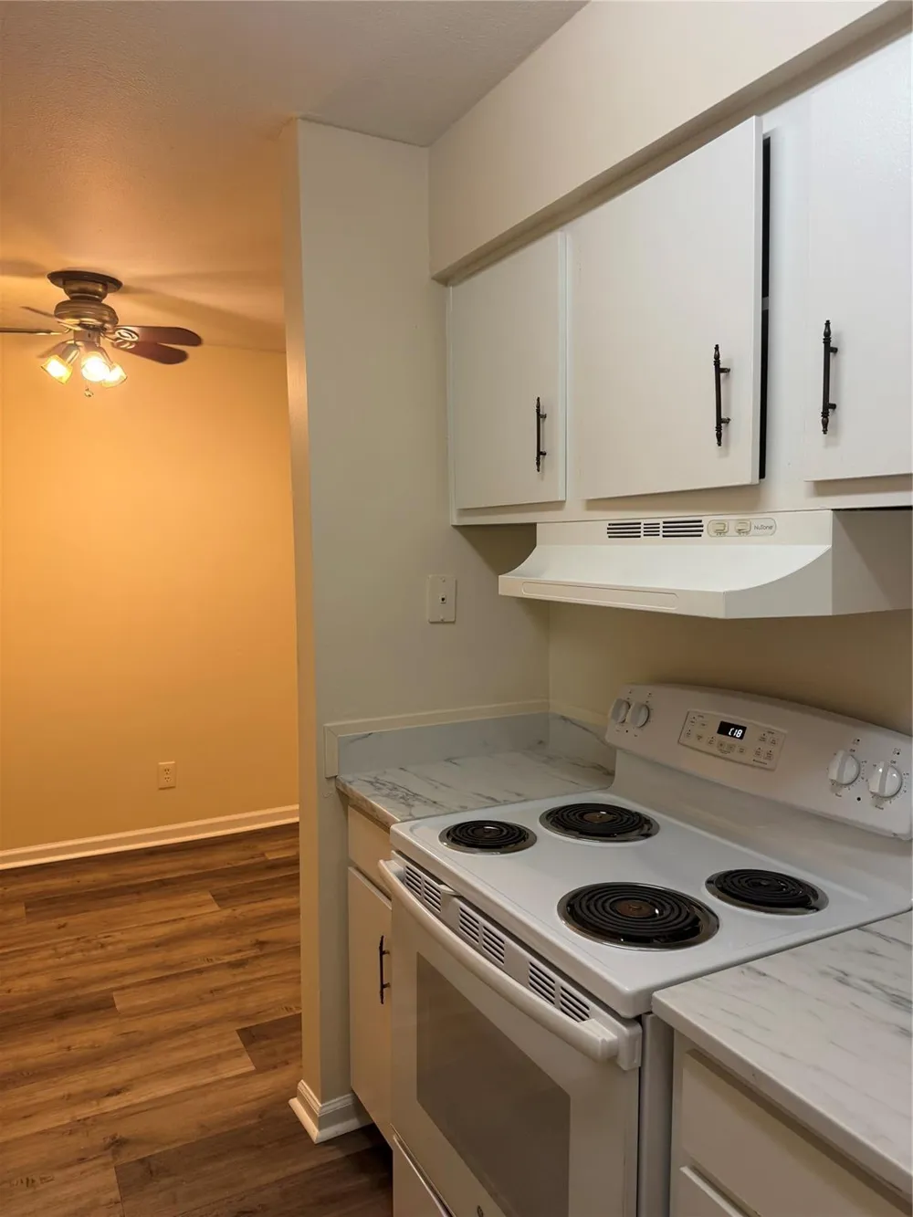 3535 Nasa Road 1 Parkway #40 Seabrook, TX 77586