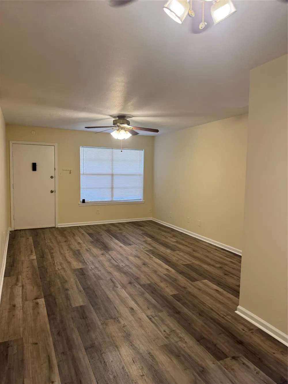 3535 Nasa Road 1 Parkway #40 Seabrook, TX 77586