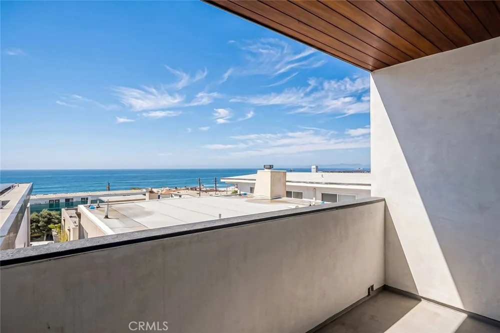 218 14th Street Manhattan Beach, CA 90266