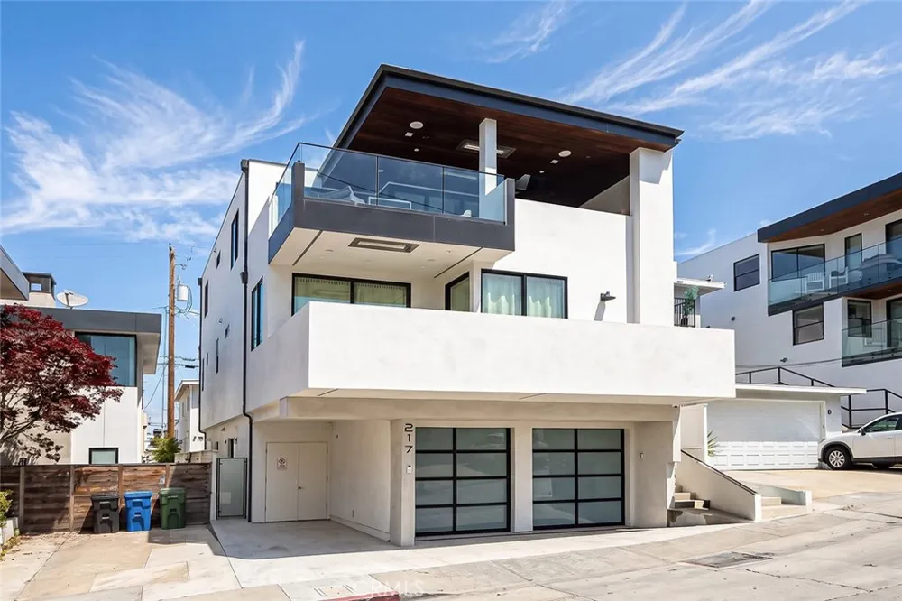 218 14th Street Manhattan Beach, CA 90266