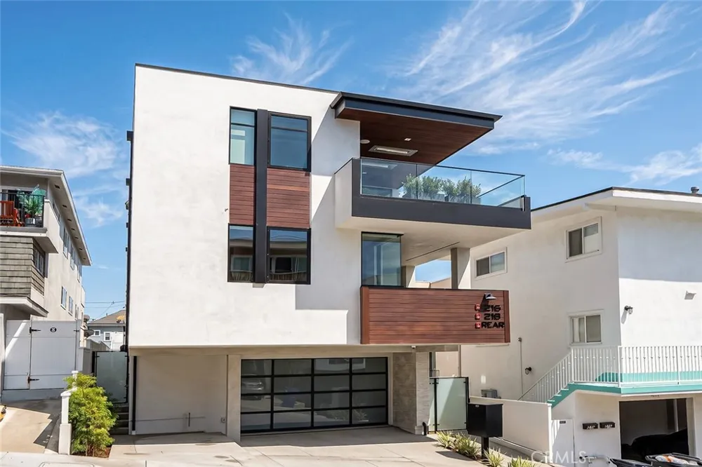218 14th Street Manhattan Beach, CA 90266