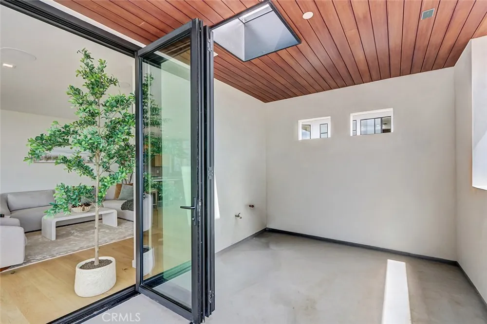 218 14th Street Manhattan Beach, CA 90266