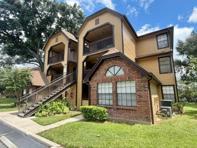 375 LAKE ONTARIO COURT #102 Altamonte Springs, FL 32701