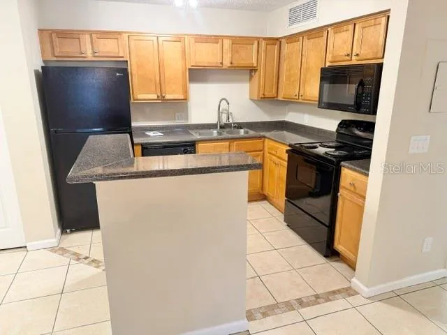 375 LAKE ONTARIO COURT #102 Altamonte Springs, FL 32701