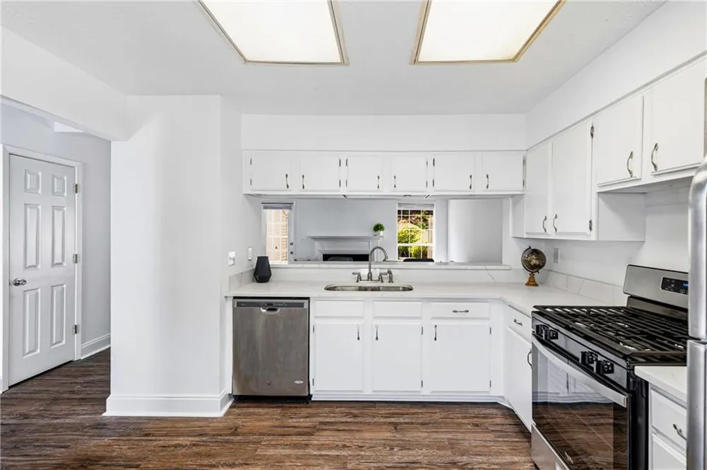 1008 Wedgewood Way Sandy Springs, GA 30350