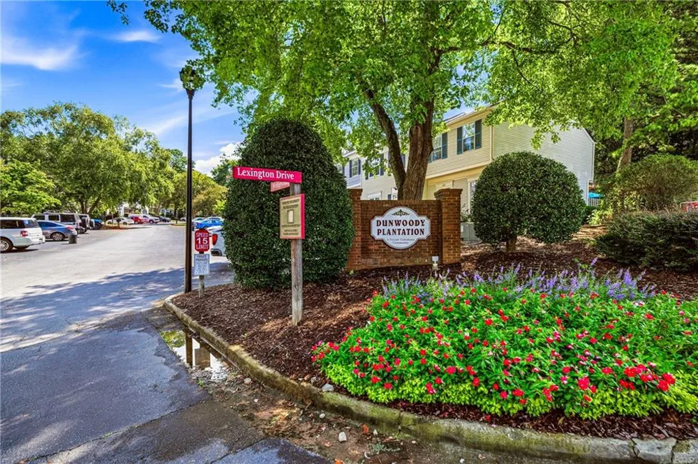 1008 Wedgewood Way Sandy Springs, GA 30350