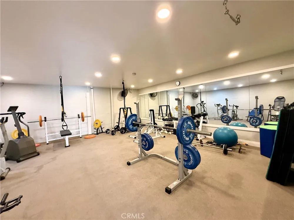 711 Pacific Coast #106 Huntington Beach, CA 92648