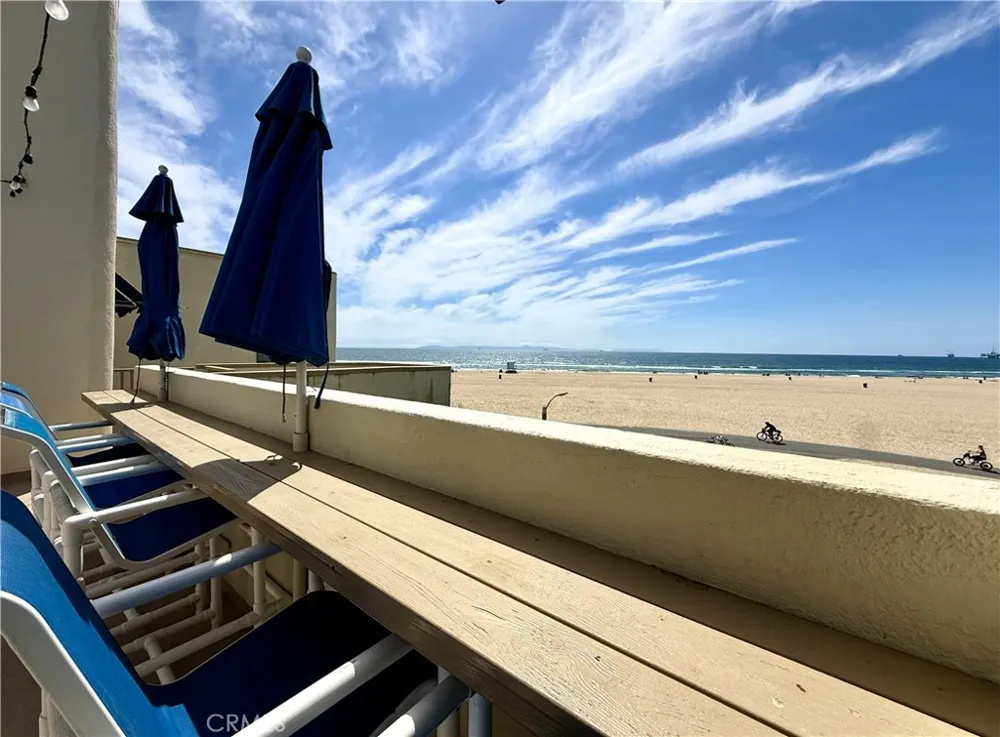 711 Pacific Coast #106 Huntington Beach, CA 92648