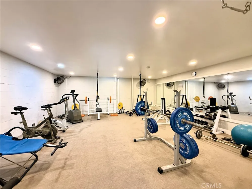 711 Pacific Coast #106 Huntington Beach, CA 92648