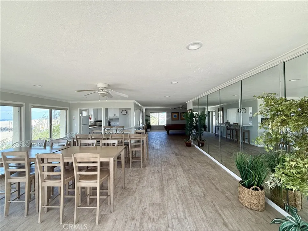 711 Pacific Coast #106 Huntington Beach, CA 92648