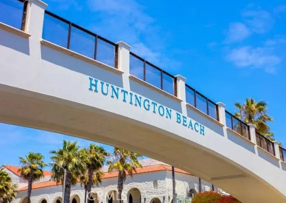 711 Pacific Coast #106 Huntington Beach, CA 92648