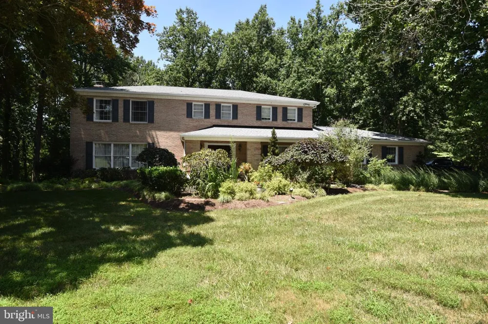11202 OLD CARRIAGE ROAD Glen Arm, MD 21057
