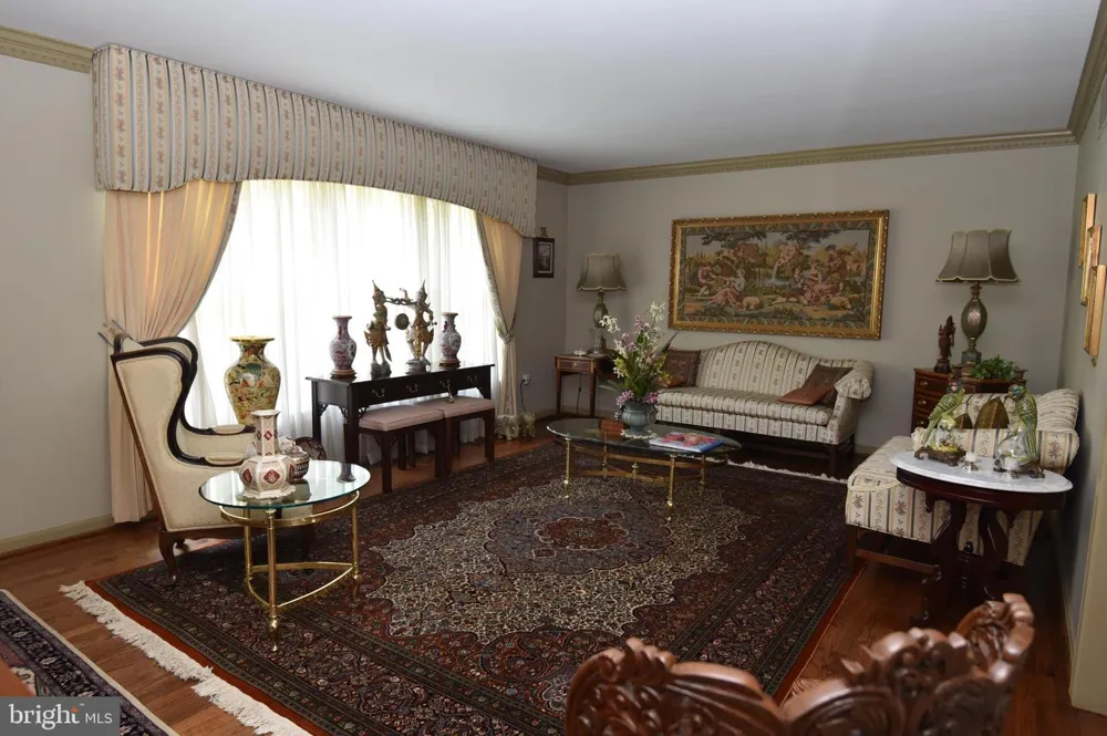 11202 OLD CARRIAGE ROAD Glen Arm, MD 21057