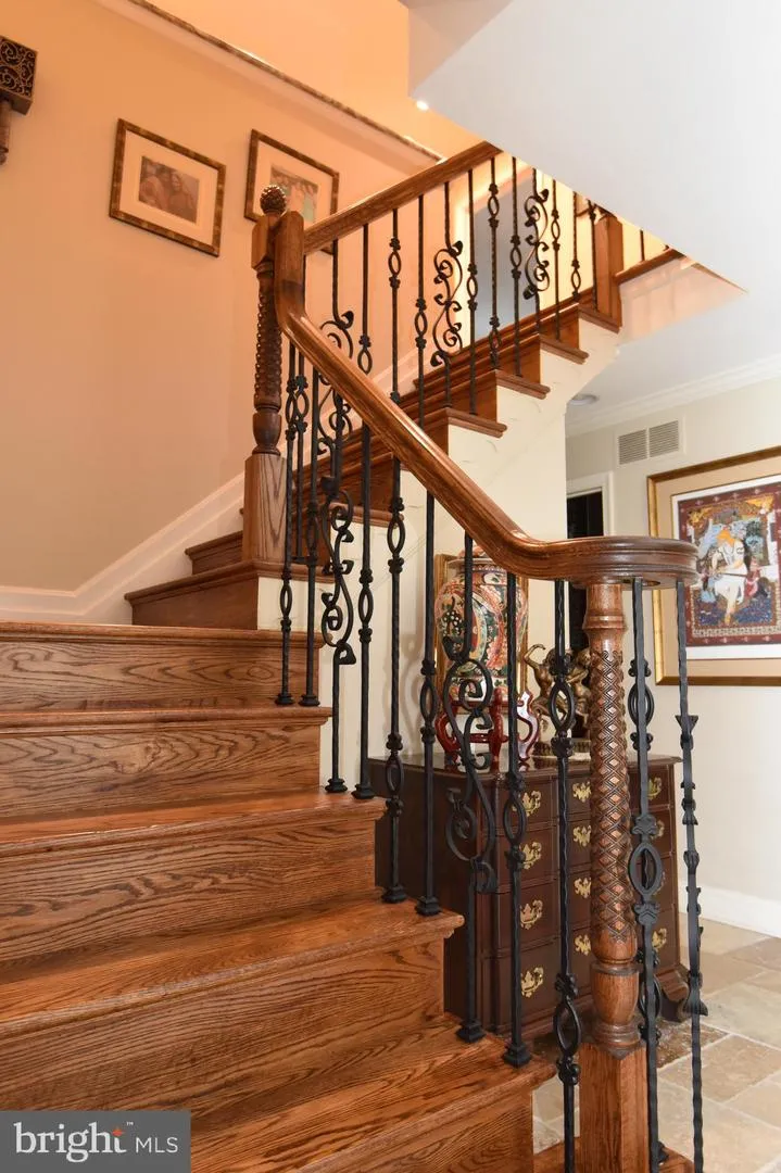 11202 OLD CARRIAGE ROAD Glen Arm, MD 21057