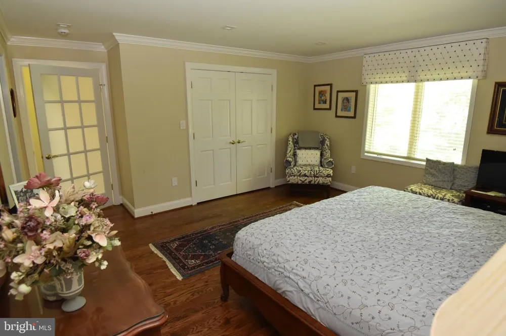 11202 OLD CARRIAGE ROAD Glen Arm, MD 21057