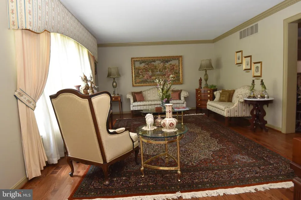 11202 OLD CARRIAGE ROAD Glen Arm, MD 21057