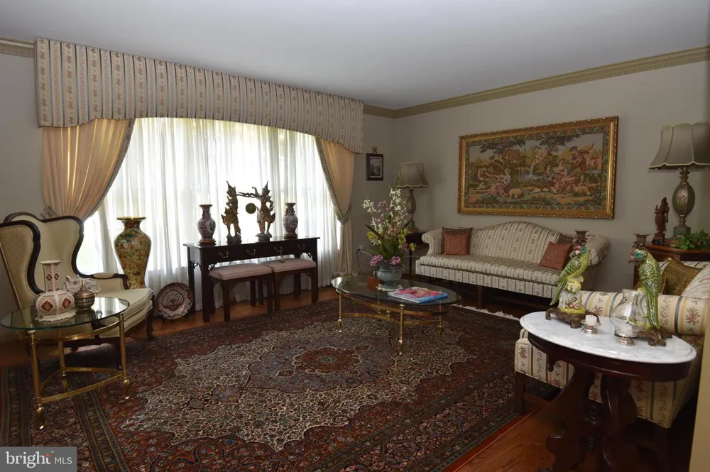 11202 OLD CARRIAGE ROAD Glen Arm, MD 21057