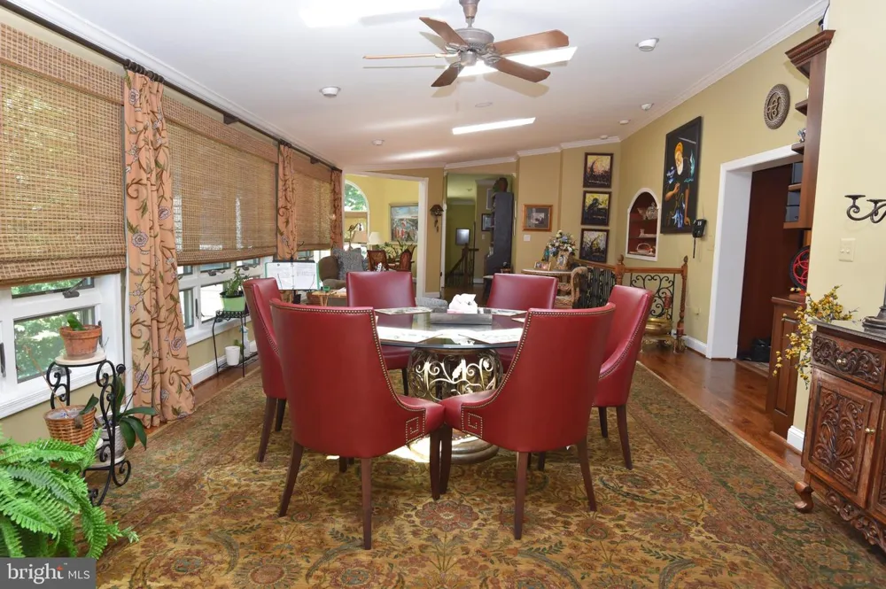 11202 OLD CARRIAGE ROAD Glen Arm, MD 21057