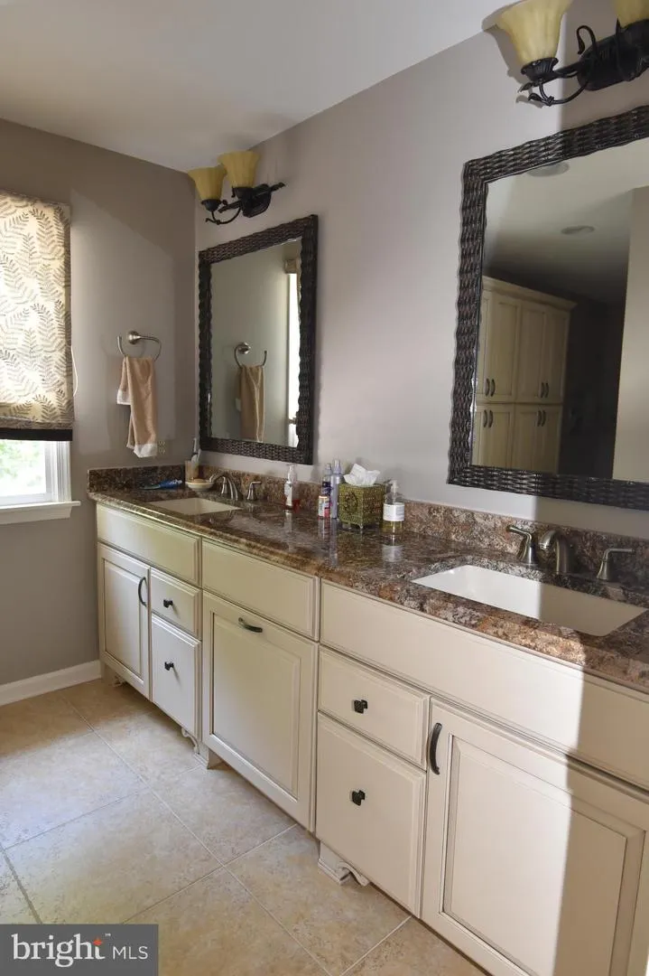 11202 OLD CARRIAGE ROAD Glen Arm, MD 21057