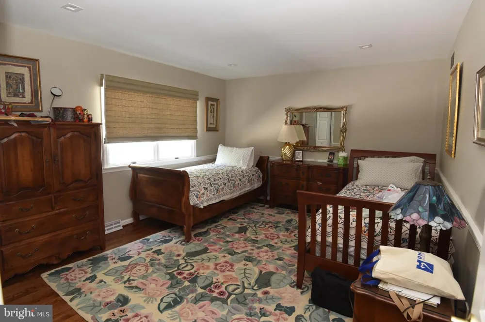 11202 OLD CARRIAGE ROAD Glen Arm, MD 21057