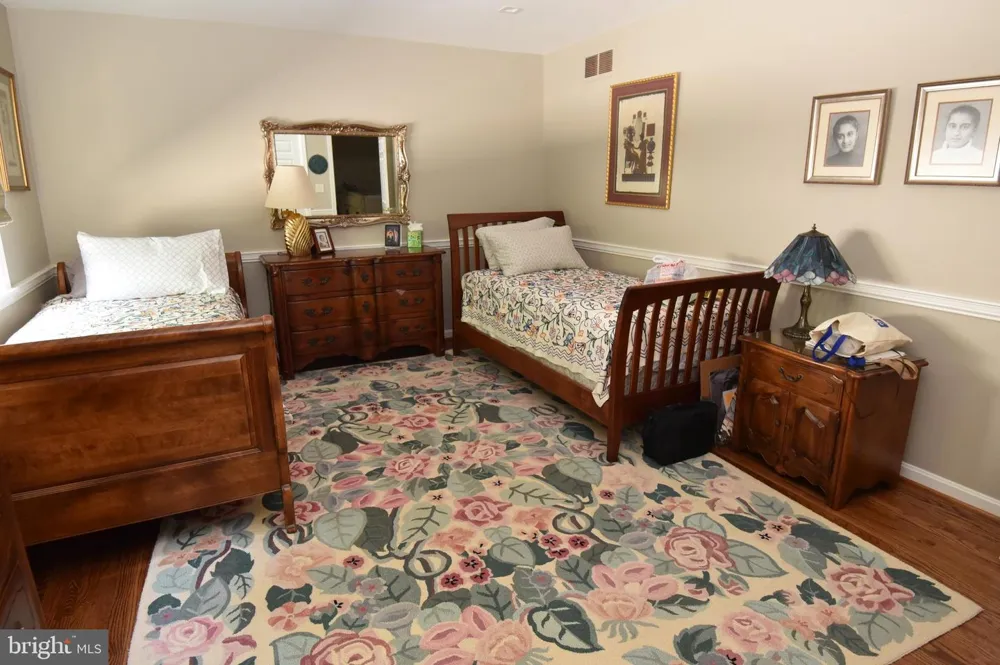 11202 OLD CARRIAGE ROAD Glen Arm, MD 21057