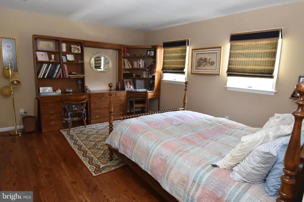11202 OLD CARRIAGE ROAD Glen Arm, MD 21057