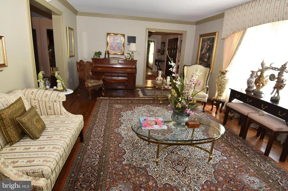 11202 OLD CARRIAGE ROAD Glen Arm, MD 21057