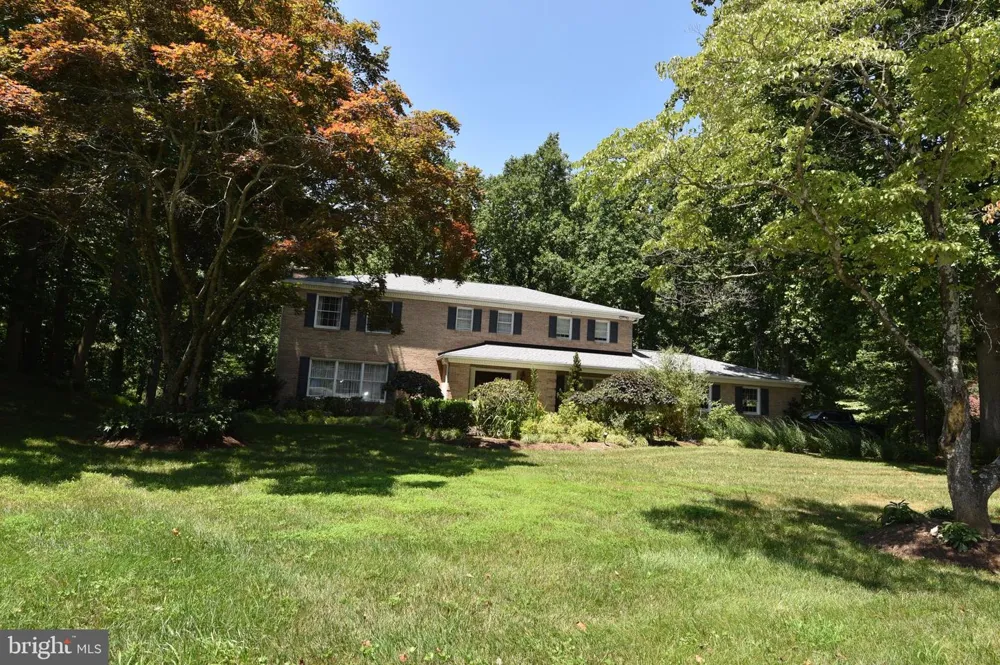 11202 OLD CARRIAGE ROAD Glen Arm, MD 21057